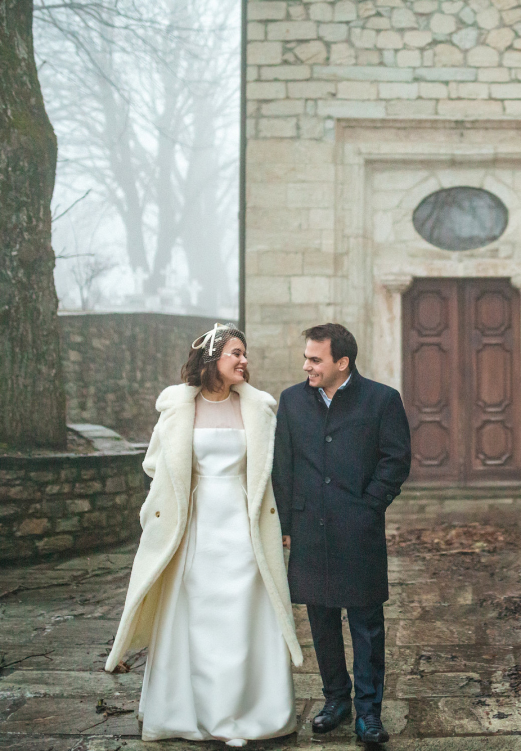 CHRISTMAS WEDDING PHOTOSHOOT IN NYMFAIO